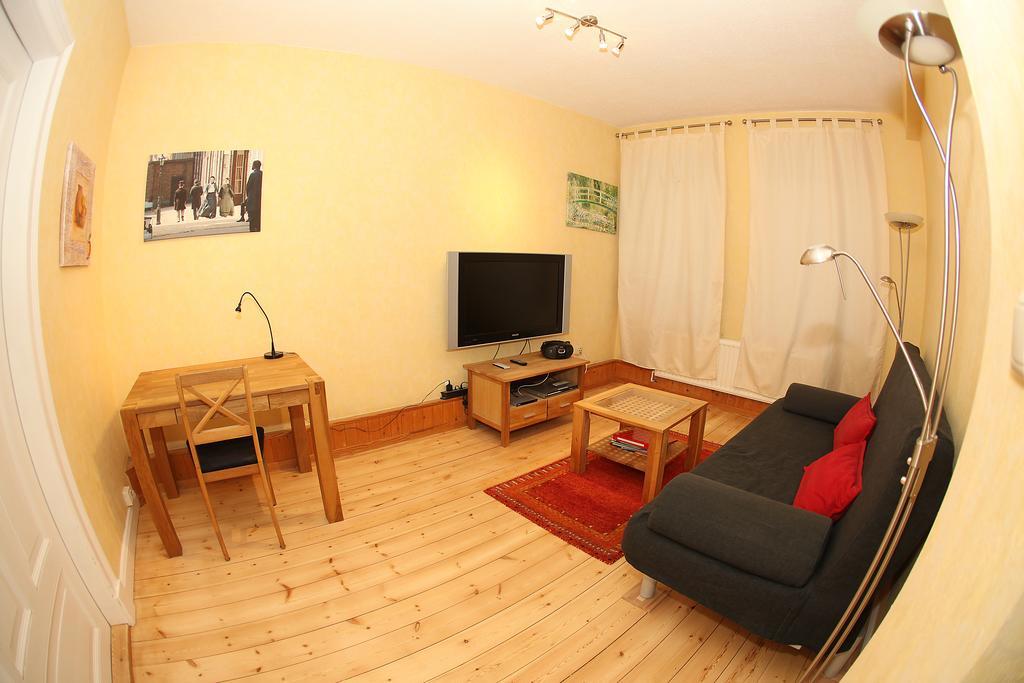 Jessop Haus Apartment Любек Екстериор снимка